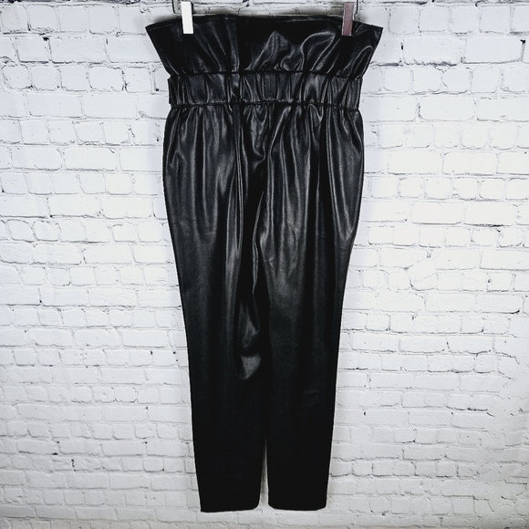 JUICY COUTURE | belted faux leather pleated foldover waist pants - Picture 3 of 10